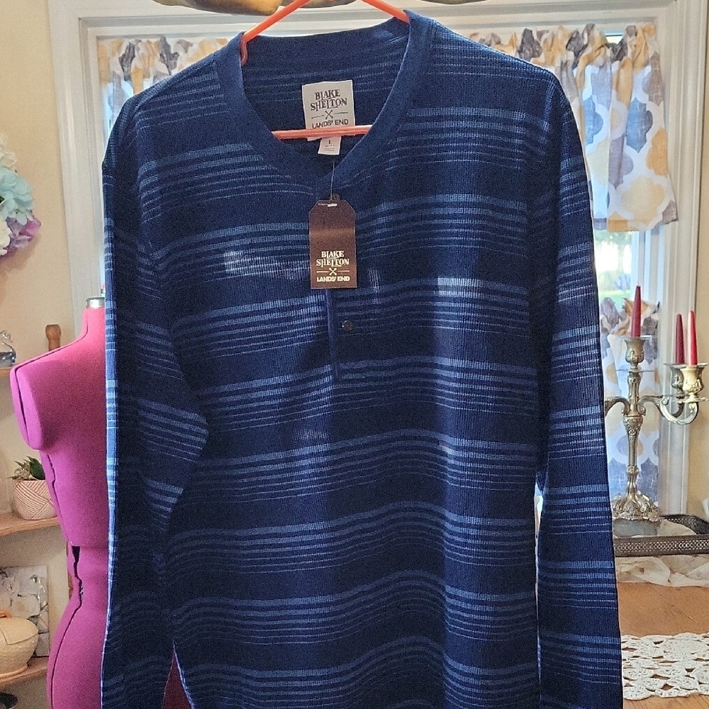 Lands' End Navy Casual Henley Shirt with Classic Design.  B